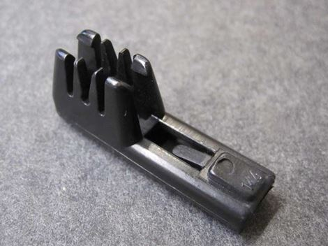 volvo-1372304 holder til viskerblad forlygte volvo 240 1981-93 - Billede 1