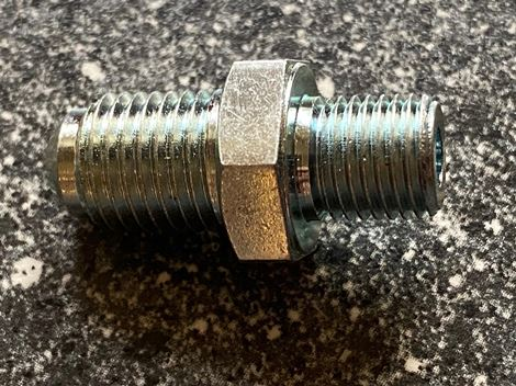 volvo-20190784 Nippel til hovedkoblingscylinder 653094, volvo Amazon - Billede 1