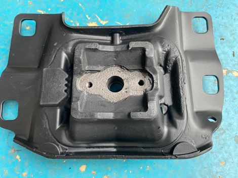 volvo-2031359779-20motoroph-C3-A6ng Motorophæng venstre øverst - Billede 1