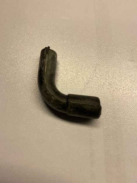 volvo-209155862 vinkel gummi 90grader til 4 mm og 6 mm vacuum plasticslange - Billede 1
