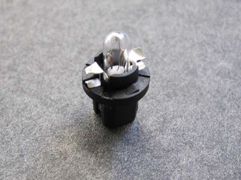 volvo-989806 Pære til instrumentbord volvo 200 700 850 1,2 watt - Billede 1