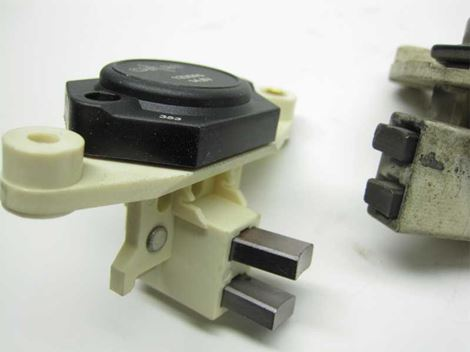 volvo-regulator-133095 Volvo spændingsrelæ 240 740 940 - Billede 1