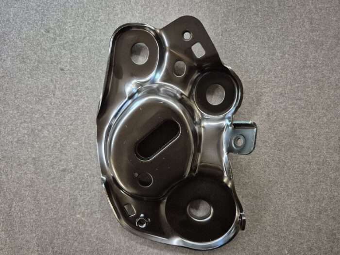 Bagbrobeslag højre bag 30714570, Volvo S60/S80/V70/XC70/XC90 - Billede 2