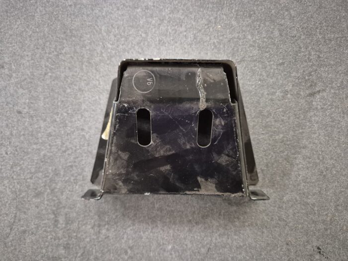 konsolholder metalplade forreste sidevange, Volvo 440 460 480 - Billede 2