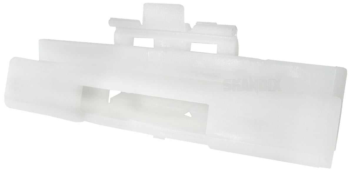 1021361 Clips til forrudeliste, Volvo 240 260 - Billede 1
