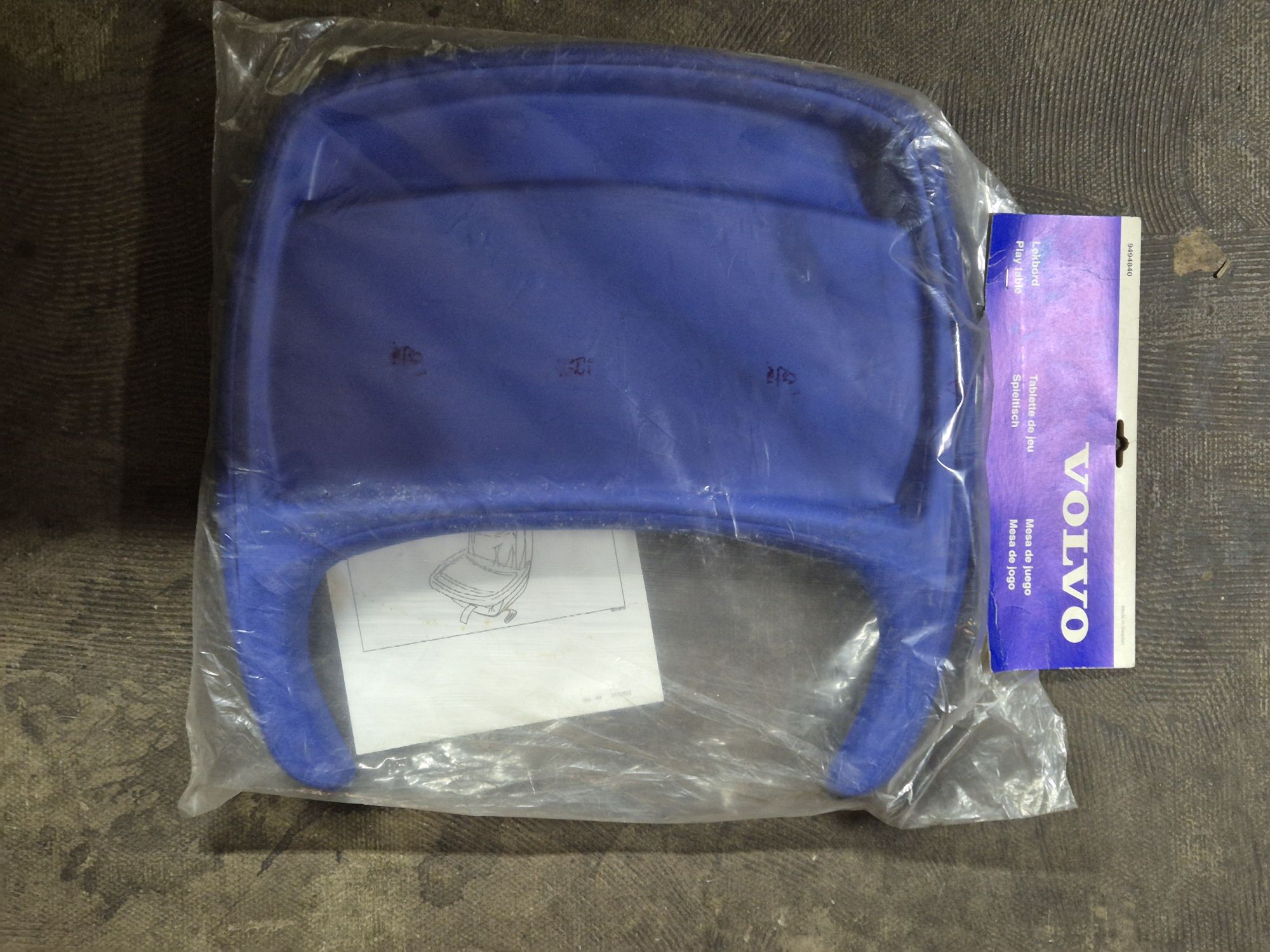 20251201_1610192756395293020270112.jpg Legebord til barnesæde, Volvo 400 700 850 S40 V40 C70 S70 V70 S80 V90 S90 - Billede 1