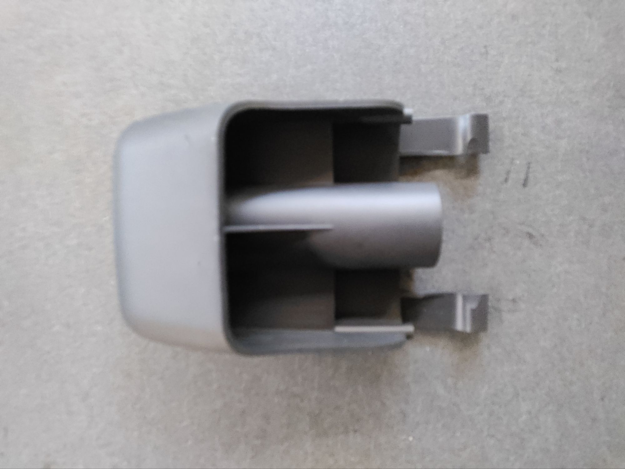 wp-17670041153171721131169310039205.jpg Kåbe til anhængertræk, Volvo 850 - Billede 1