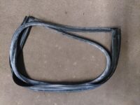 Gummiliste til bagrude, Volvo 340 1985-1991 / volvo 360 1985-1989, kun til 4 dørs