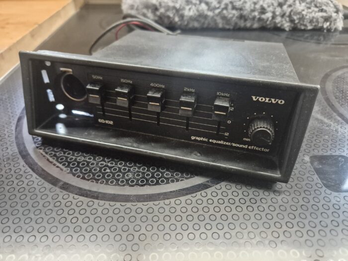 EQ-102 grafisk equalizer / lydprocessor – brugt, Volvo 240 - Billede 2